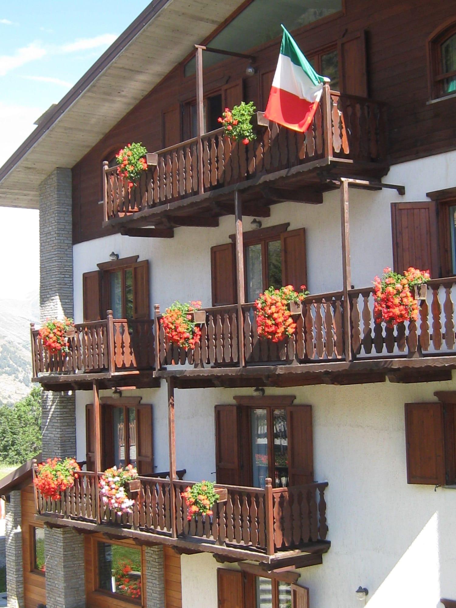 Hotel Villa Plinia Pragelato Eksteriør bilde