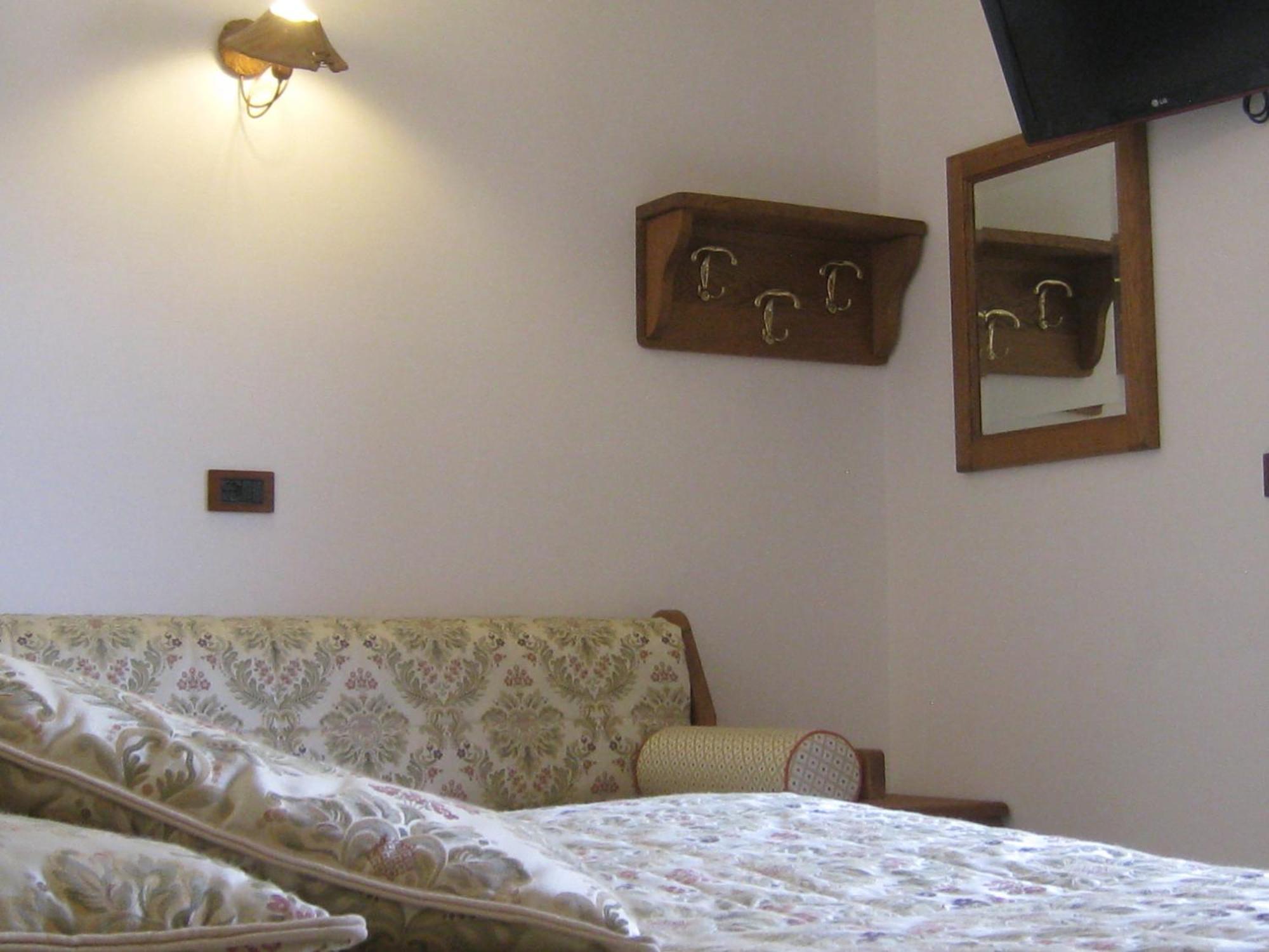 Hotel Villa Plinia Pragelato Eksteriør bilde