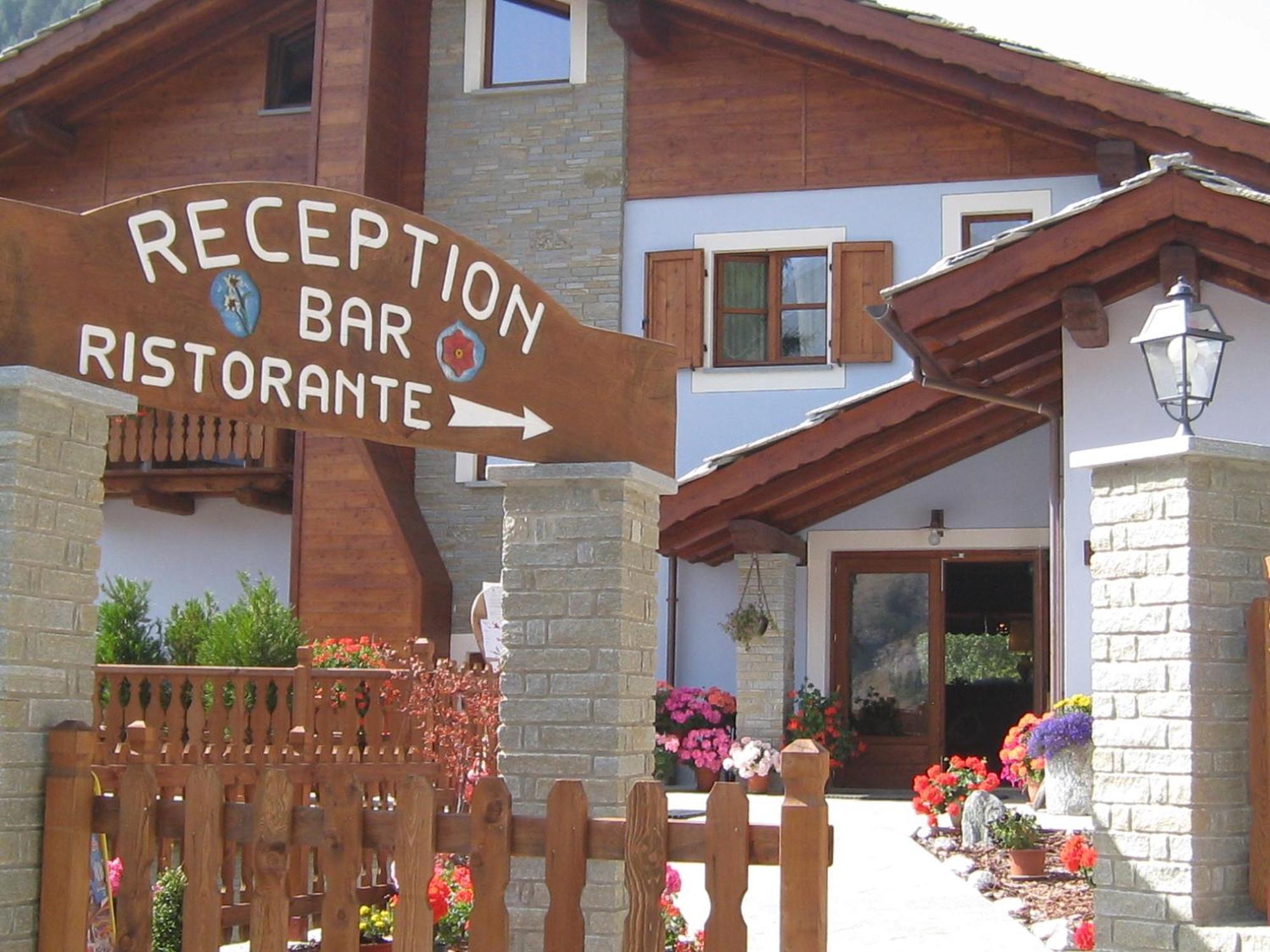Hotel Villa Plinia Pragelato Eksteriør bilde
