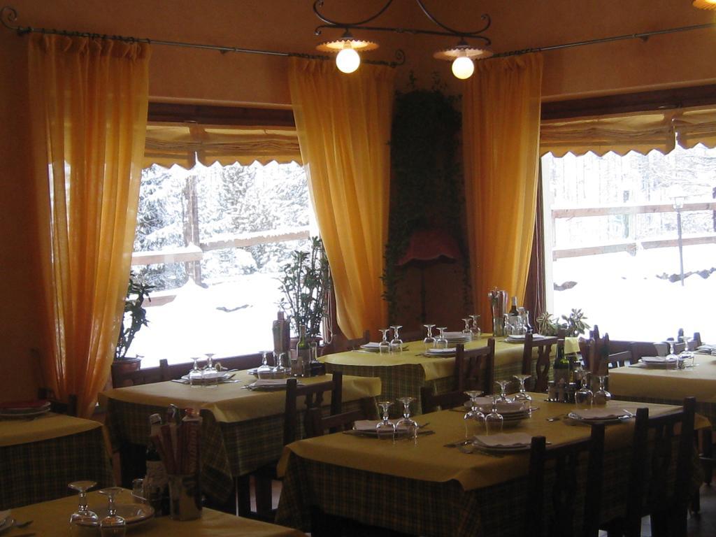 Hotel Villa Plinia Pragelato Eksteriør bilde