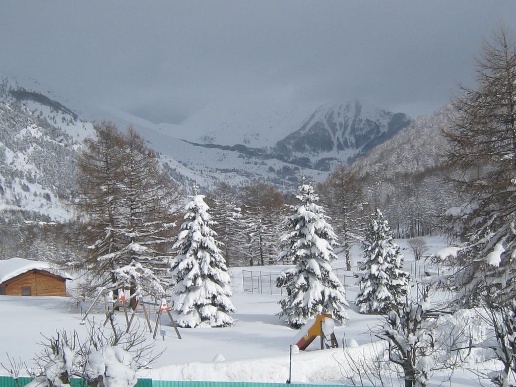 Hotel Villa Plinia Pragelato Eksteriør bilde